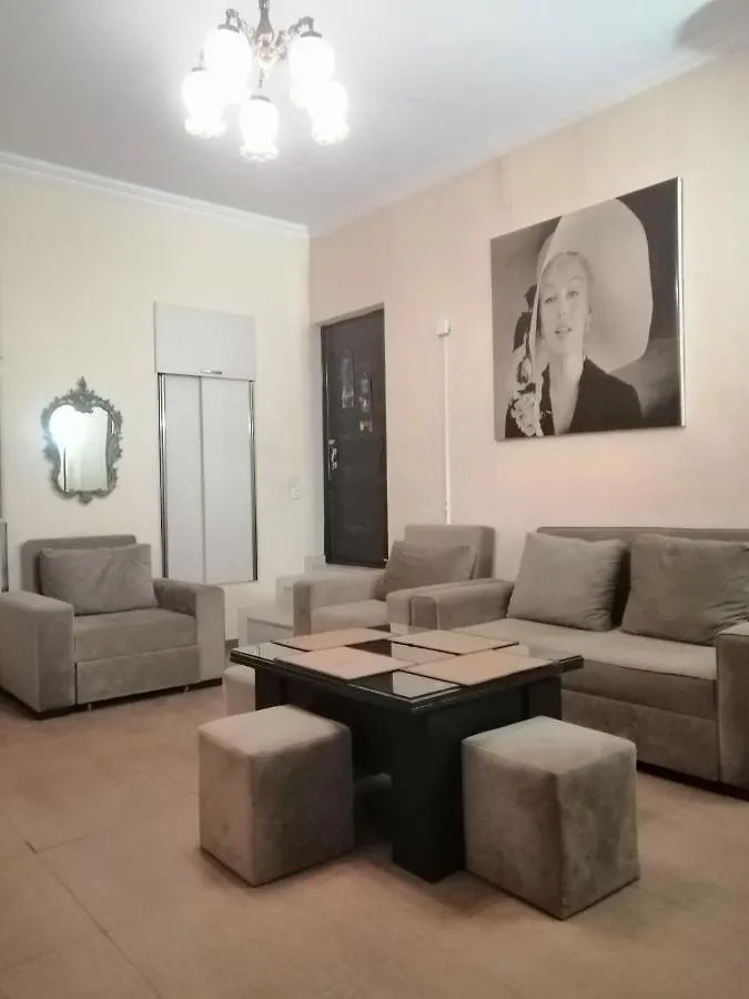 Apartment Monroe Тбилиси 0*,